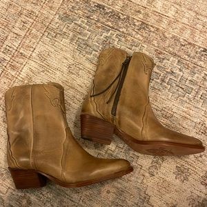 Free People women’s New Frontier Western Ankle boots